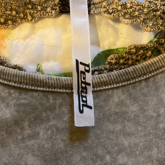 Top - Picture 2 of 3